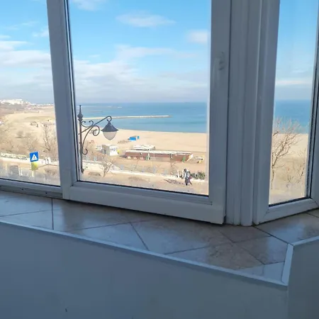 Seaview Apartament *